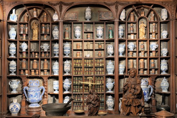royal-apothecary-of-saint-germain3